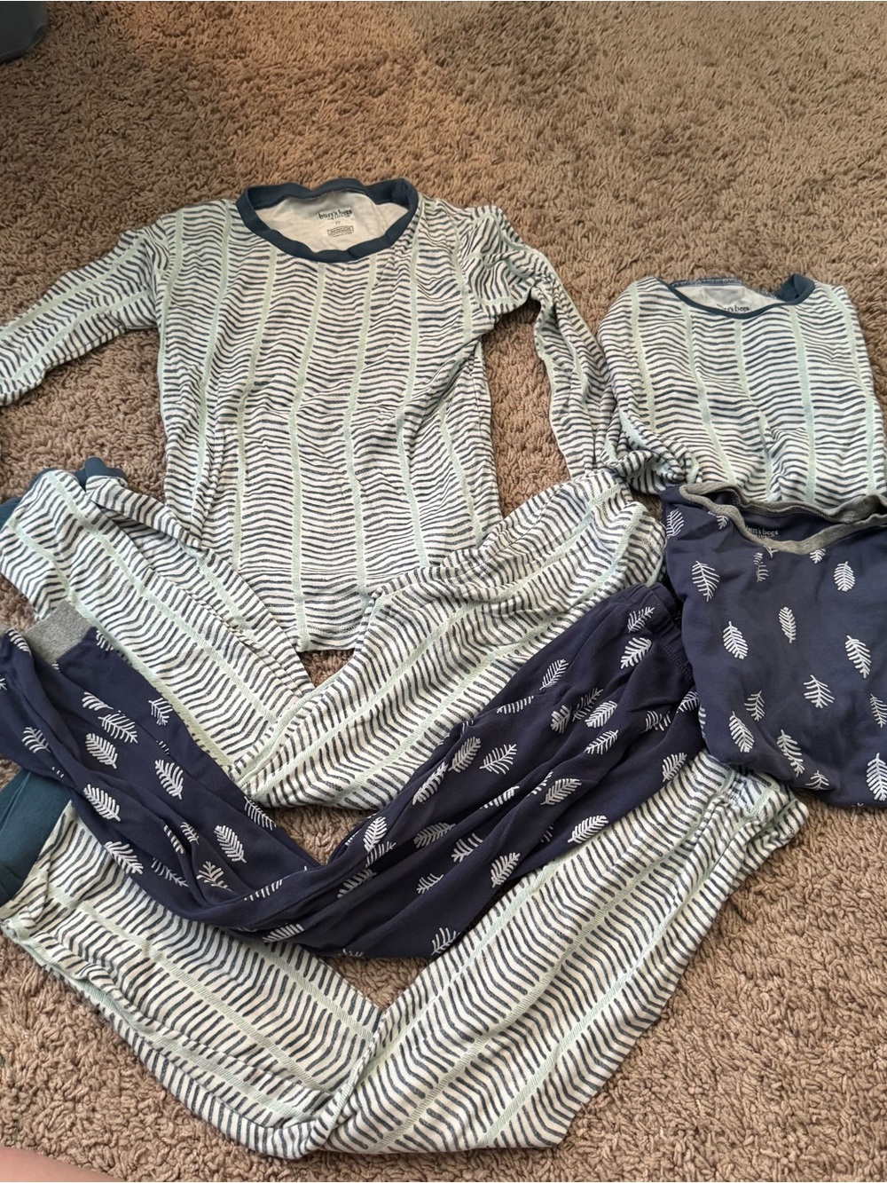 Burt’s Bees matching set kids pajamas size 7